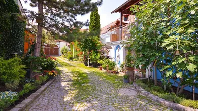 Casa de 7 habitaciónes en Traiskirchen, Austria No. 168284