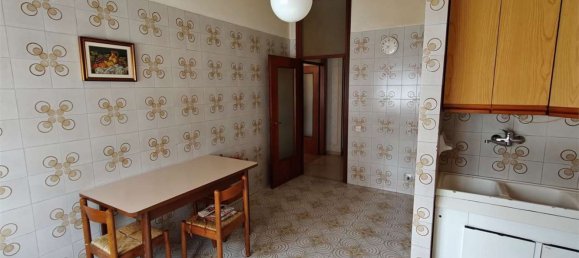 4 bedrooms Apartment in Modena, Italy No. 381657 14