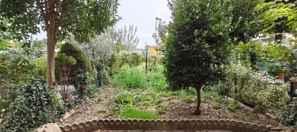 4 bedrooms Apartment in Modena, Italy No. 381657 5