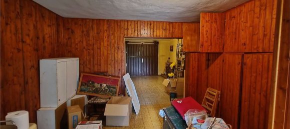 4 bedrooms Apartment in Modena, Italy No. 381657 24