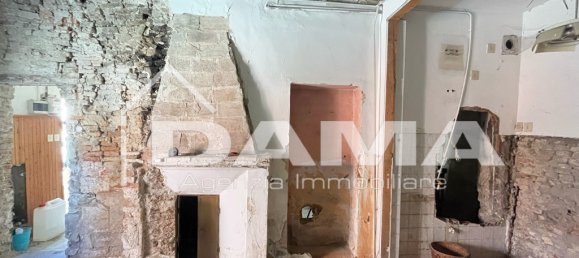 Дом с 3 спальнями в Форли, Италия № 102042 3