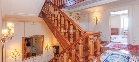 5 bedrooms Castles in Lisbon, Portugal No. 102304 12