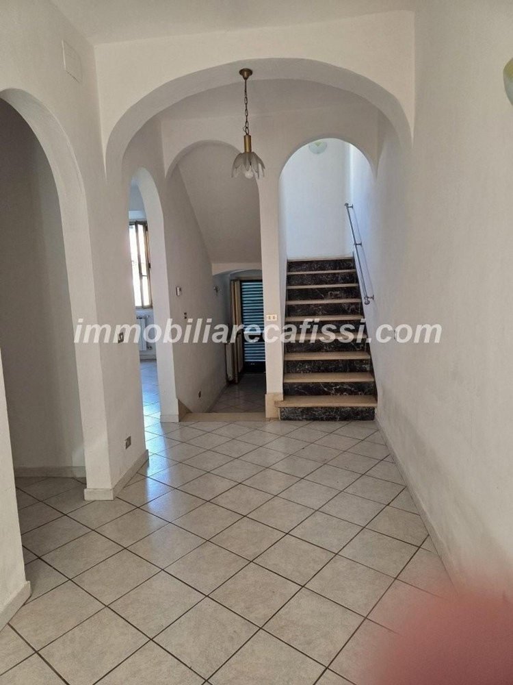 5 bedrooms House in Poggio a Caiano, Italy No. 365071