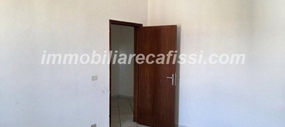 5 bedrooms House in Poggio a Caiano, Italy No. 365071 10