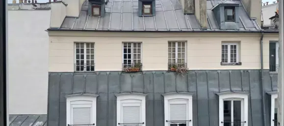 Studio in Paris, France No. 363730 3