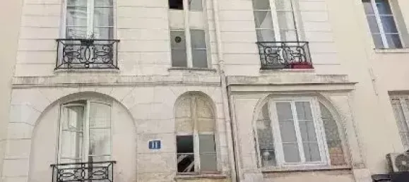 Studio in Paris, France No. 363730 5