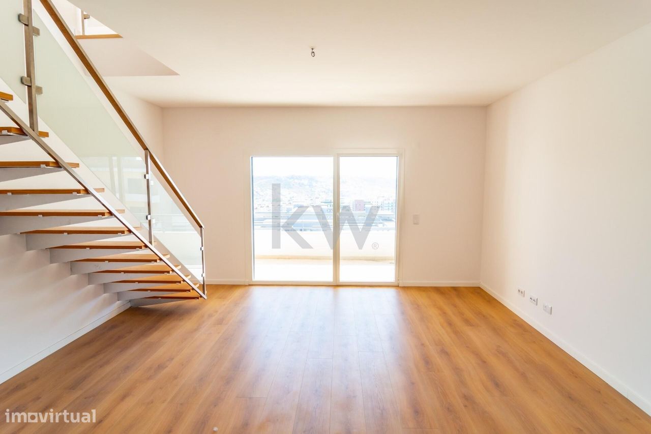 3 غرف نوم منزل ذو طابقين في Odivelas, Portugal رقم 72667