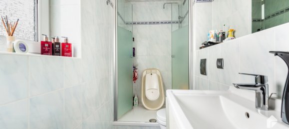 Квартира с 2 спальнями в Гропиусштадт, Германия № 76855 3