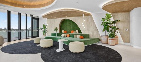 3 Schlafzimmer Gewerbliche Immobilien in Miami, USA, Nr. 615593 8