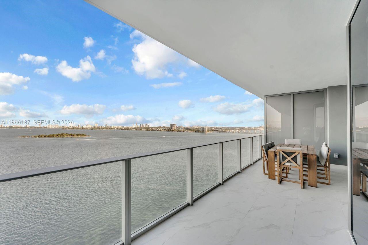 3 Schlafzimmer Gewerbliche Immobilien in Miami, USA, Nr. 615593
