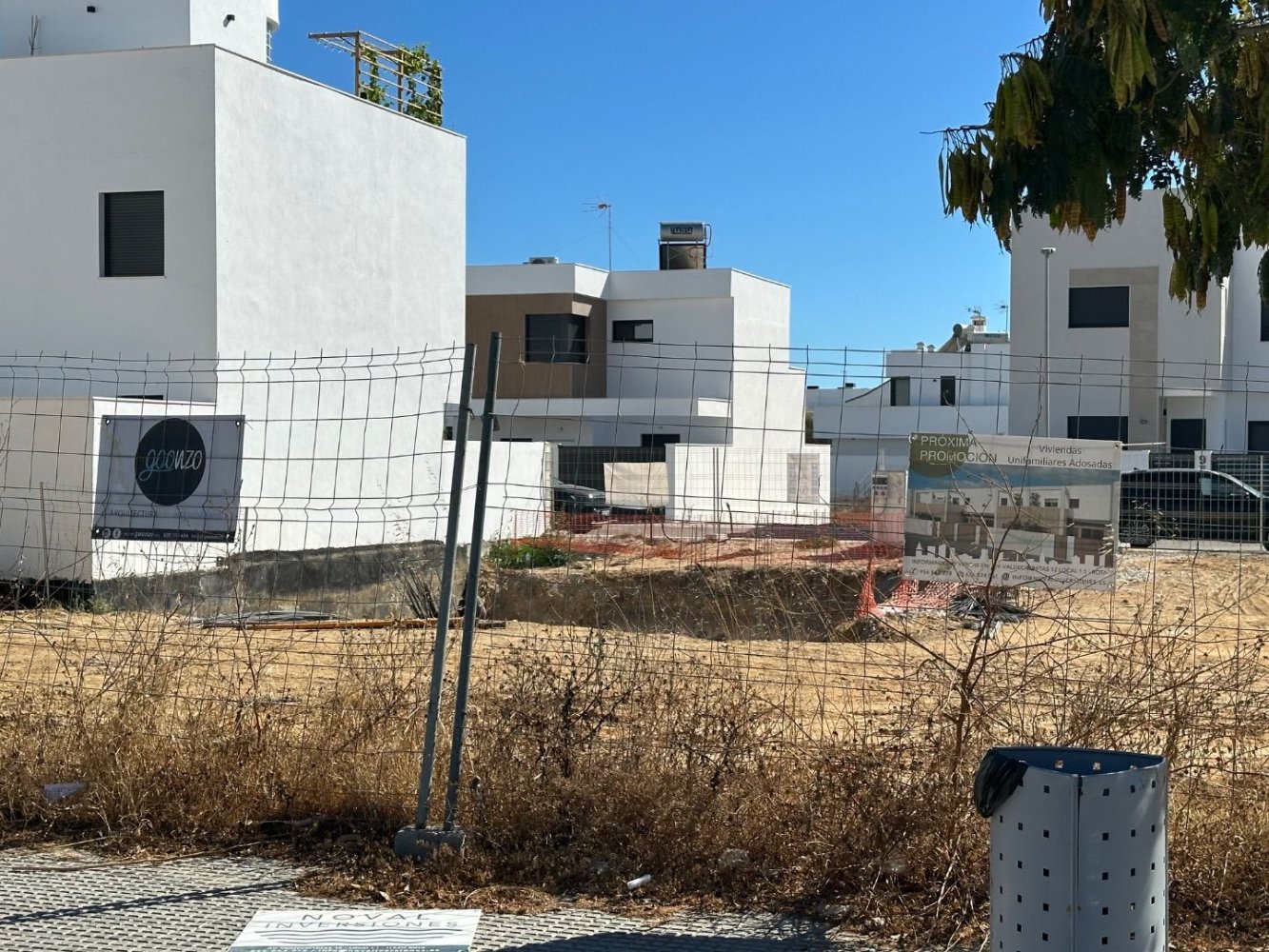 120m² Land in Rota, Spain No. 194076