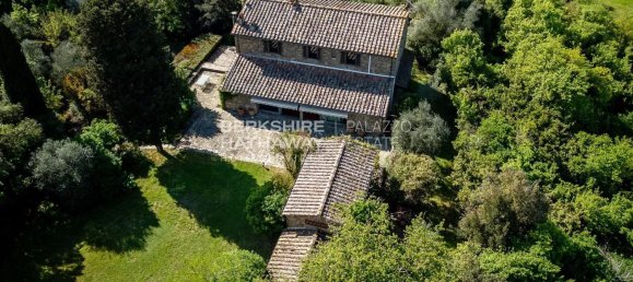 4 bedrooms House in Florence, Italy No. 238019 3