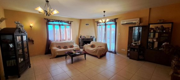 7 dormitorios adosado en venta en Larnaka, Cyprus № 25980 7