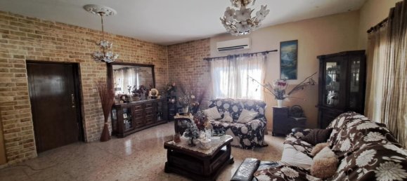 7 dormitorios adosado en venta en Larnaka, Cyprus № 25980 4