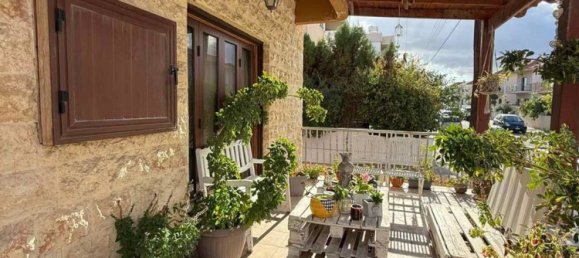 7 dormitorios adosado en venta en Larnaka, Cyprus № 25980 2