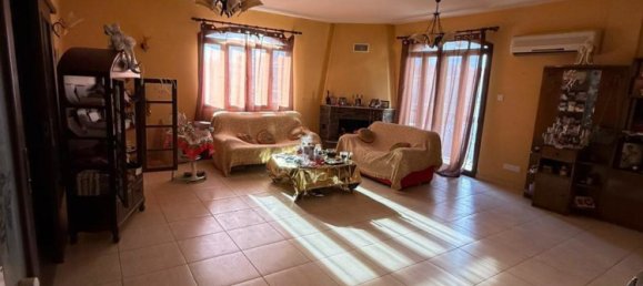 7 dormitorios adosado en venta en Larnaka, Cyprus № 25980 16