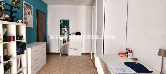 3 Schlafzimmer Wohnung in Mantua, Italy, Nr. 329819 16
