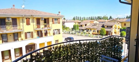 3 Schlafzimmer Wohnung in Mantua, Italy, Nr. 329819 7