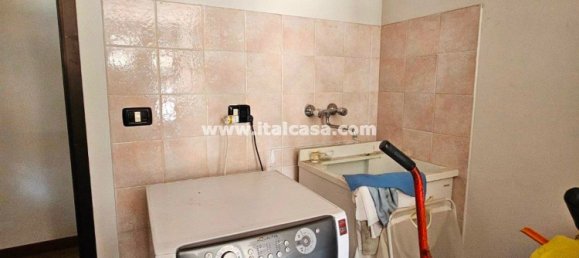 3 Schlafzimmer Wohnung in Mantua, Italy, Nr. 329819 21