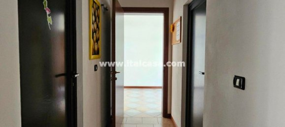 3 Schlafzimmer Wohnung in Mantua, Italy, Nr. 329819 22