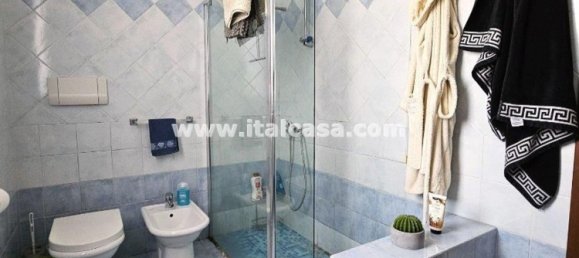 3 Schlafzimmer Wohnung in Mantua, Italy, Nr. 329819 19