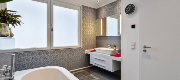 6-Zimmer Haus in Düsseldorf, Germany, Nr. 8023 24