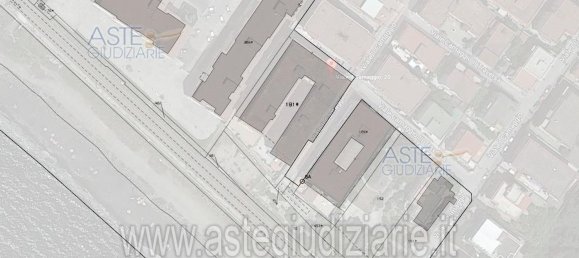 11 rooms Apartment in Portici, Italy No. 12465 35