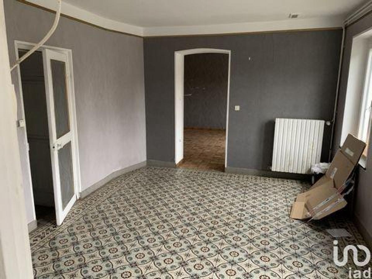 4 bedrooms House in Beauvais, France No. 6397