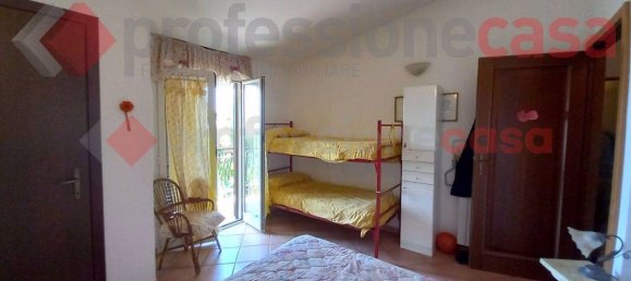 Дом с 7 комнатами в Вероли, Италия № 78192 13