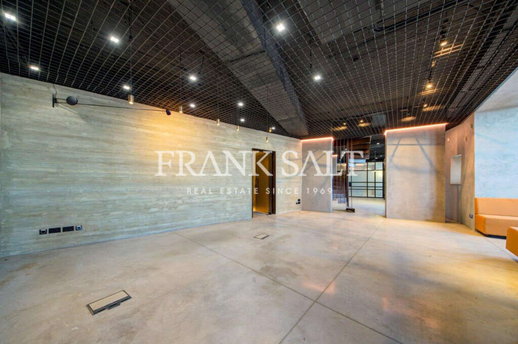 Oficina en Sliema, Malta 493 m² No. 13133