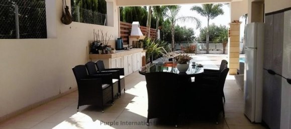 4 bedrooms Villa in Pegeia, Cyprus No. 22349 4