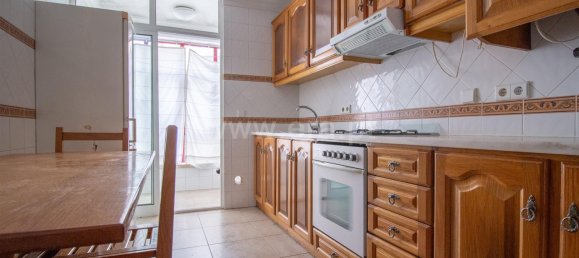 2 bedrooms Apartment in Leiria, Portugal No. 82246 3