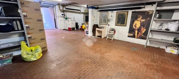 Garage à Torre Boldone, Italy 77m² No. 338641 10