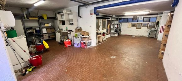 Garage à Torre Boldone, Italy 77m² No. 338641 8