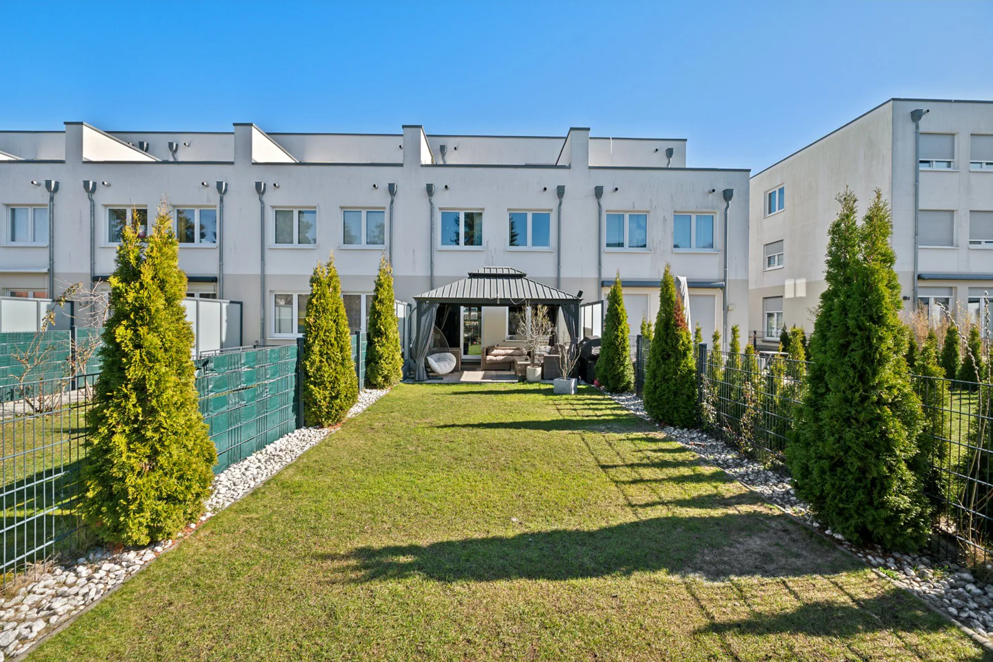 3 bedrooms Townhouse in Lichterfelde, Germany No. 112748