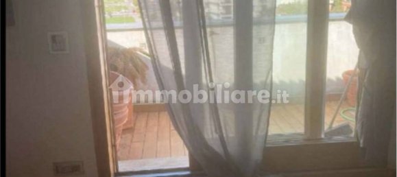 5 rooms Apartment in Rome, Italy No. 295565 4