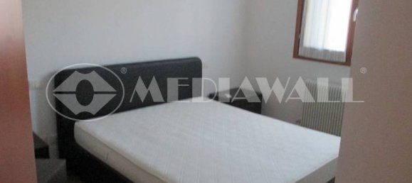 2 bedrooms Apartment in Pordenone, Italy No. 96104 4