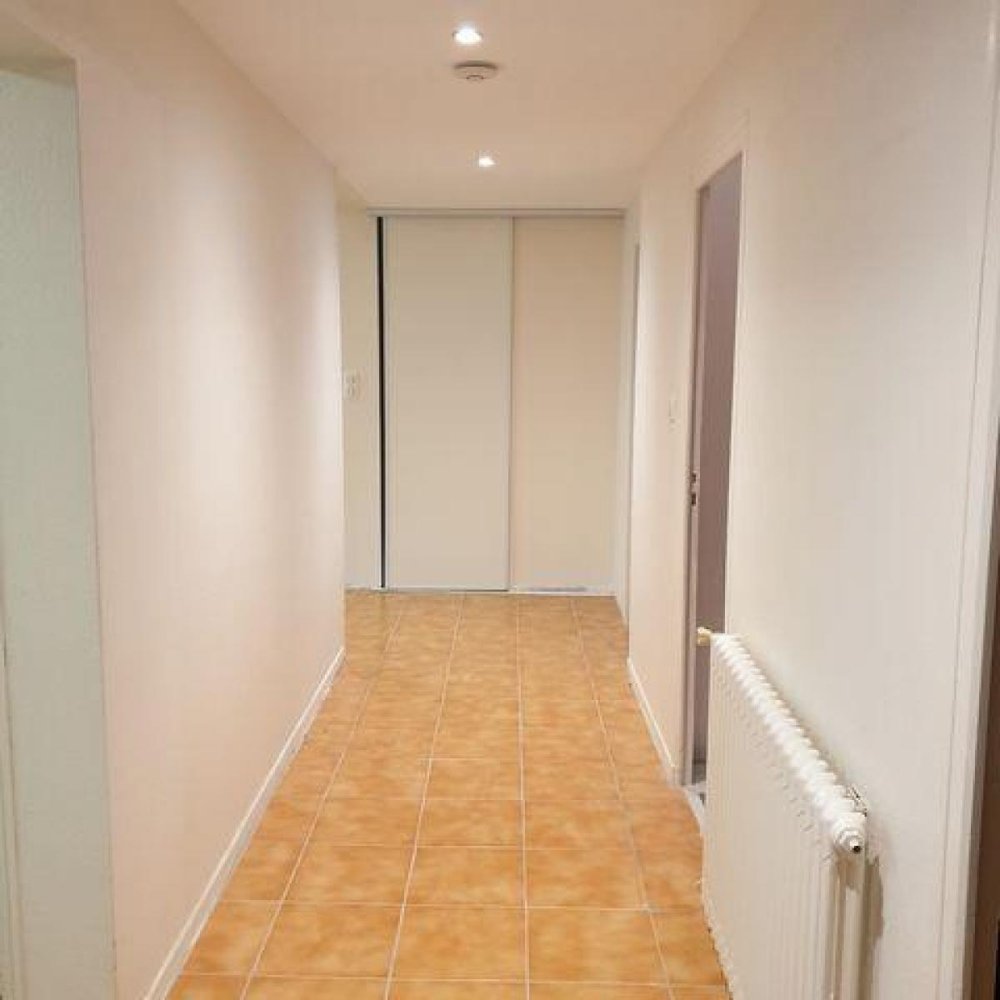 Квартира с 2 спальнями в Лурд, Франция № 34263