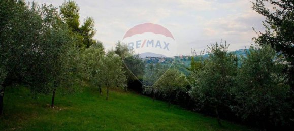 Villa de 5 habitaciónes en Coriano, Italy No. 3518 18