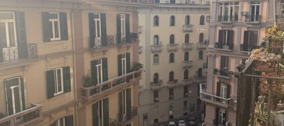 5 rooms Apartment in Naples, Italy No. 31510 64