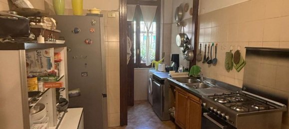 5 rooms Apartment in Naples, Italy No. 31510 5