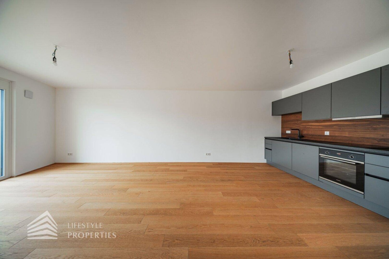 2 rooms Apartment in Vienna, Austria No. 140016