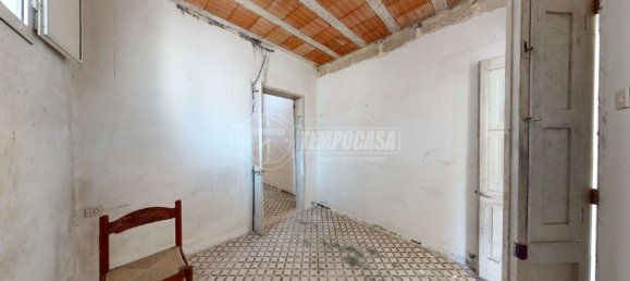 6 rooms House in Scorrano, Italy No. 27756 7