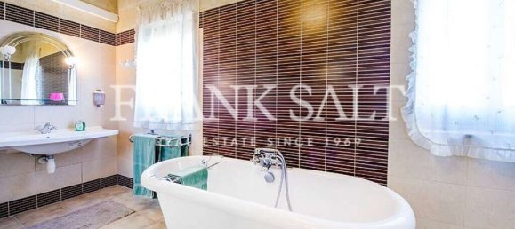 Дом с 4 спальнями в Зеббудж, Мальта № 5450 18