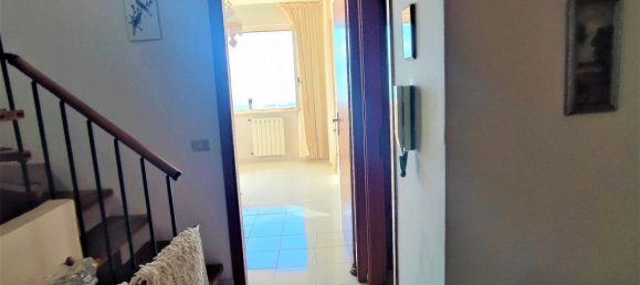 Casa de 6 habitaciónes en Minturno, Italy No. 214733 2