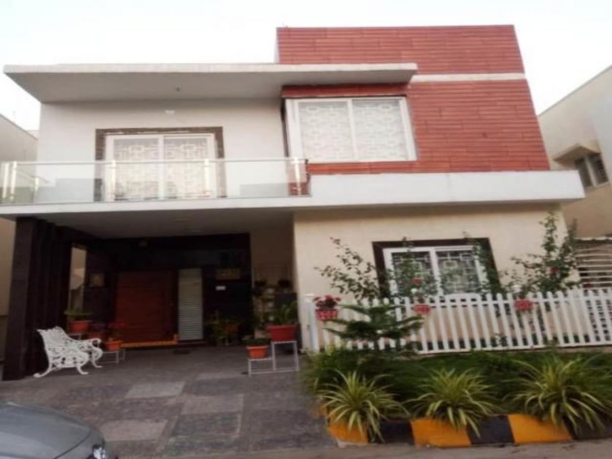 3 bedrooms House in Hyderabad, India No. 42384