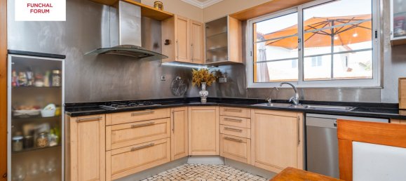 5 bedrooms Villa in Funchal, Portugal No. 130206 14