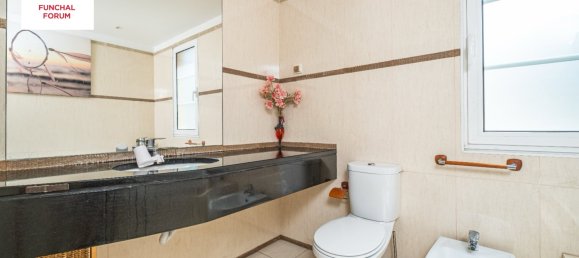 5 bedrooms Villa in Funchal, Portugal No. 130206 20