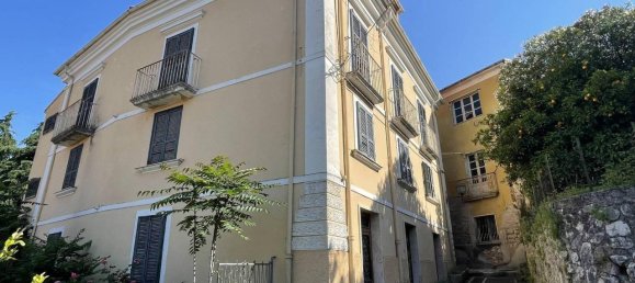 9 rooms Villa in Roccasecca, Italy No. 170465 2