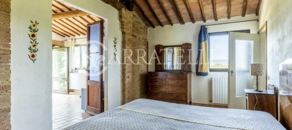 9 bedrooms Land in Siena, Italy No. 163449 17